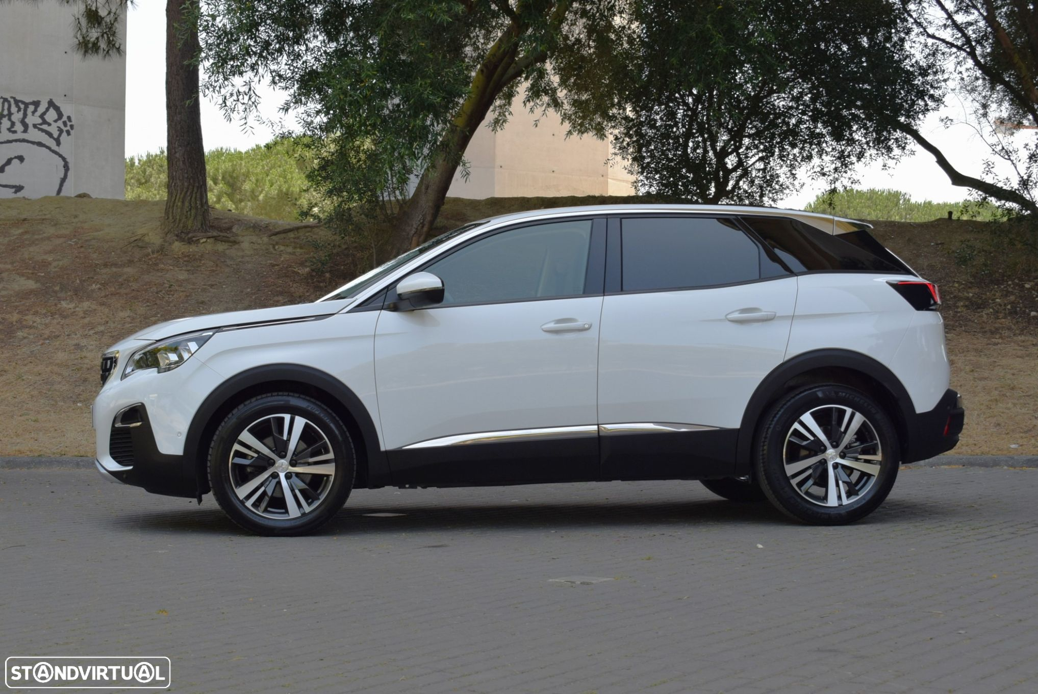 Peugeot 3008 1.2 PureTech Allure EAT8 - 10
