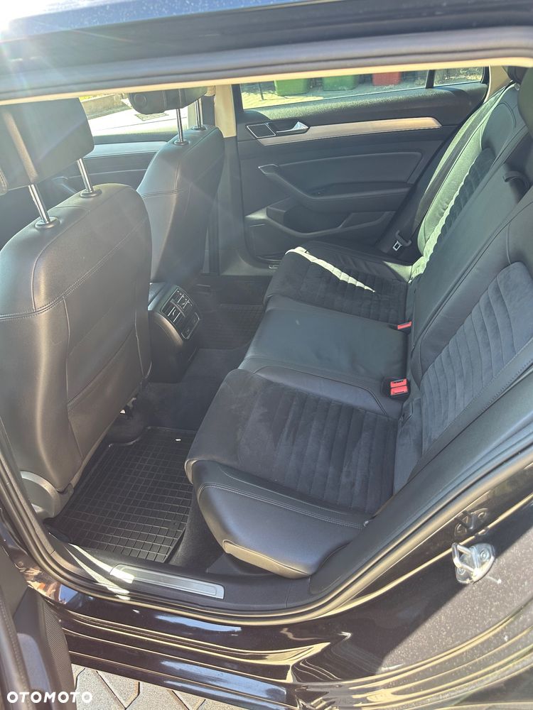 Volkswagen Passat - 10