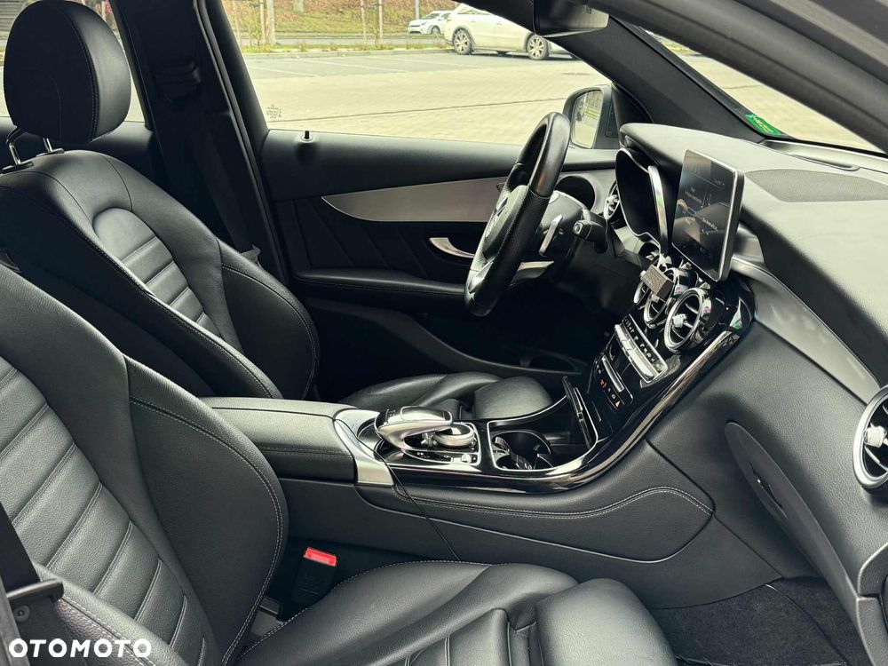 Mercedes-Benz GLC 300 4-Matic - 10