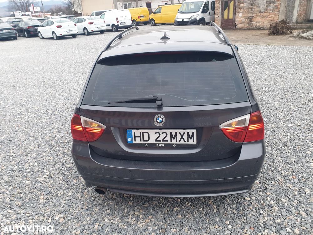 BMW Seria 3 320d DPF Efficient Dynamics Edition - 7