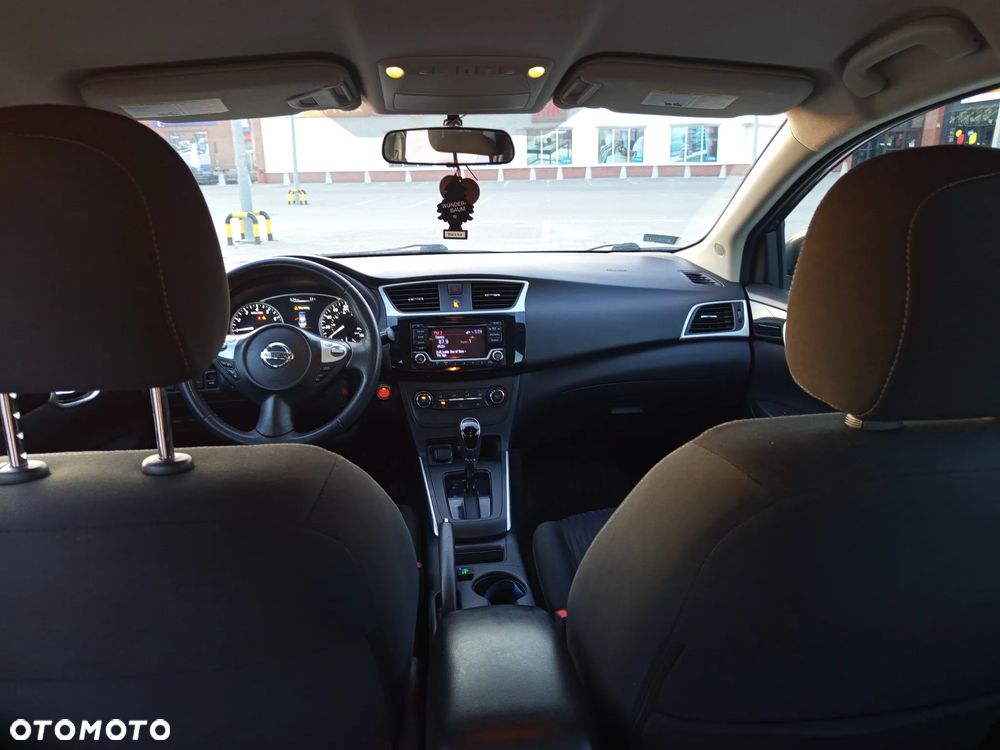 Nissan Sentra - 8