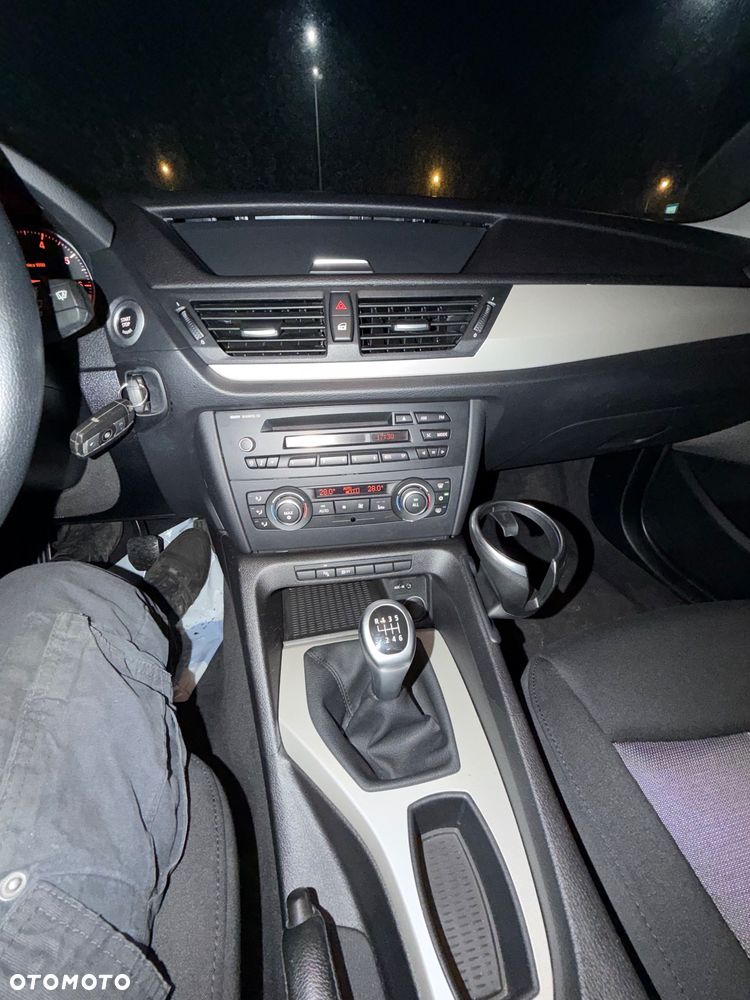 BMW X1 sDrive18i xLine - 29