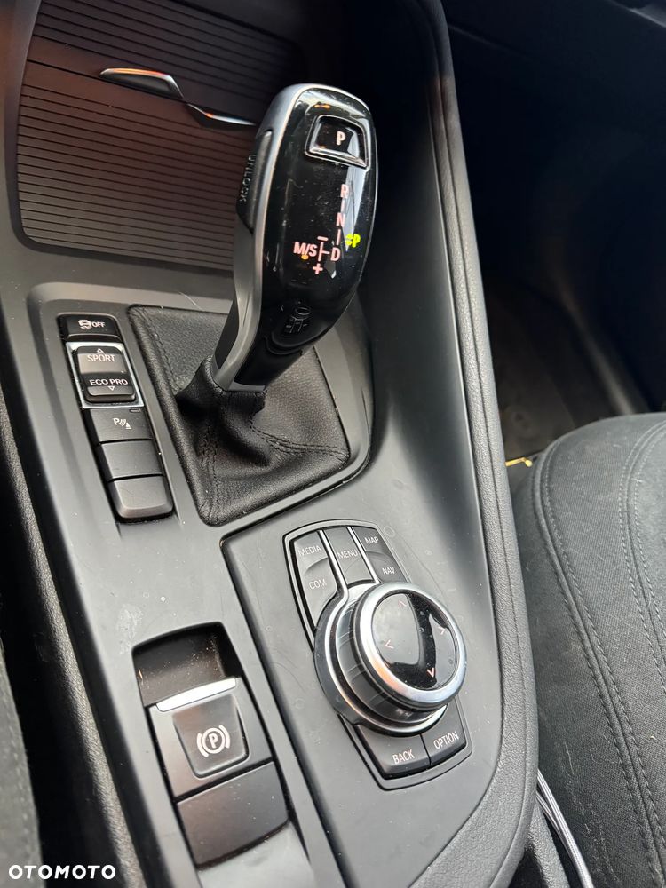 BMW X1 sDrive18i Advantage - 16