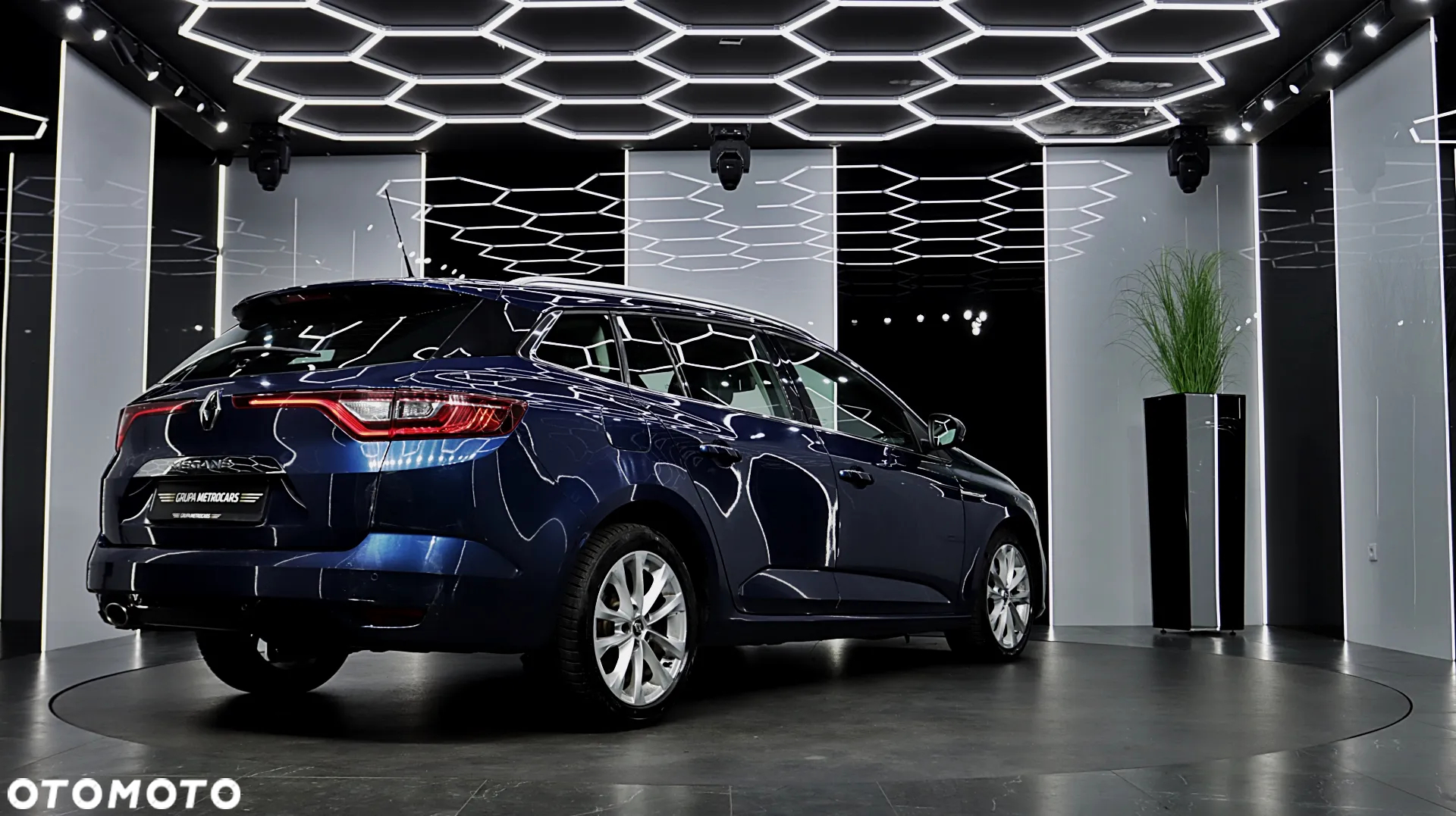 Renault Megane 1.7 Blue dCi Intens EDC - 8