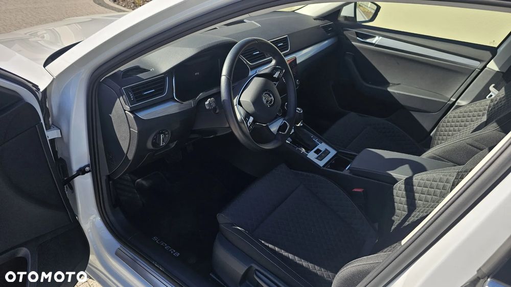 Skoda Superb 1.5 TSI Ambition DSG - 16