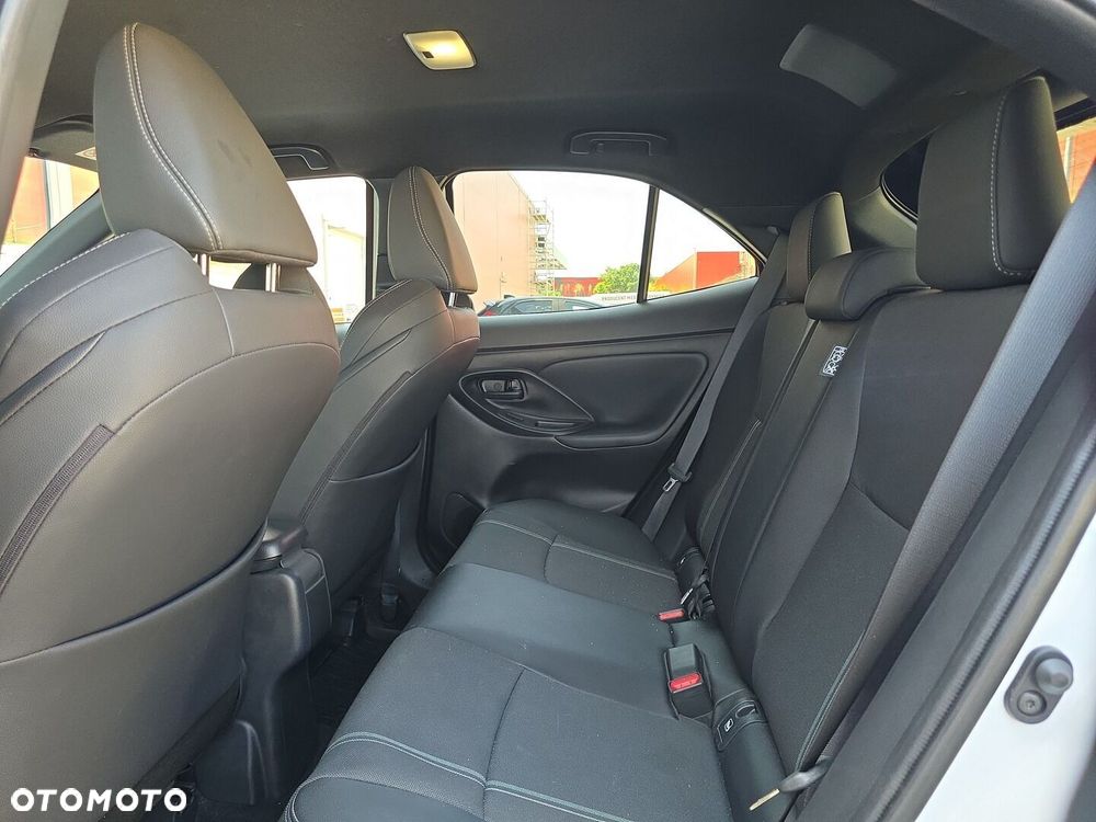 Toyota Yaris Cross Hybrid 1.5 Premiere Edition AWD - 12
