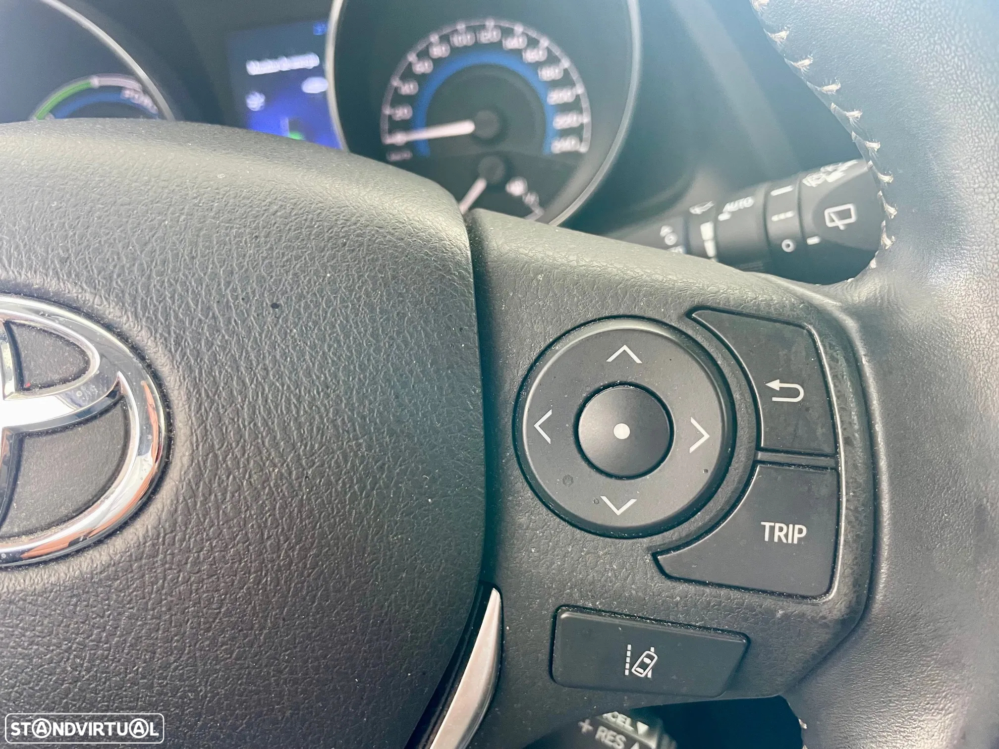 Toyota Auris 1.8 HSD Comfort +P.Sport+Navi - 15