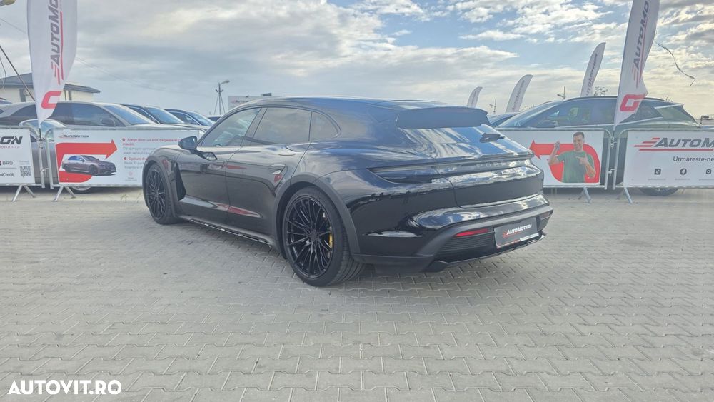 Porsche Taycan - 4