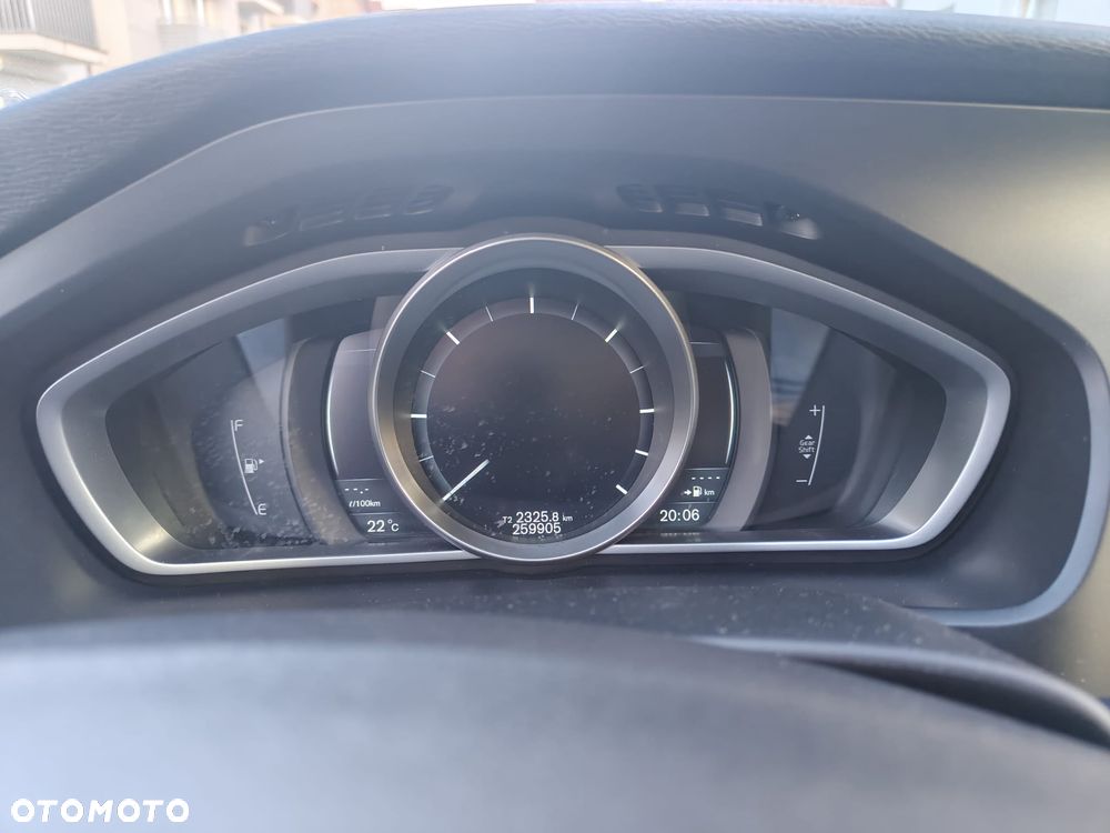 Volvo V40 D2 Momentum - 14