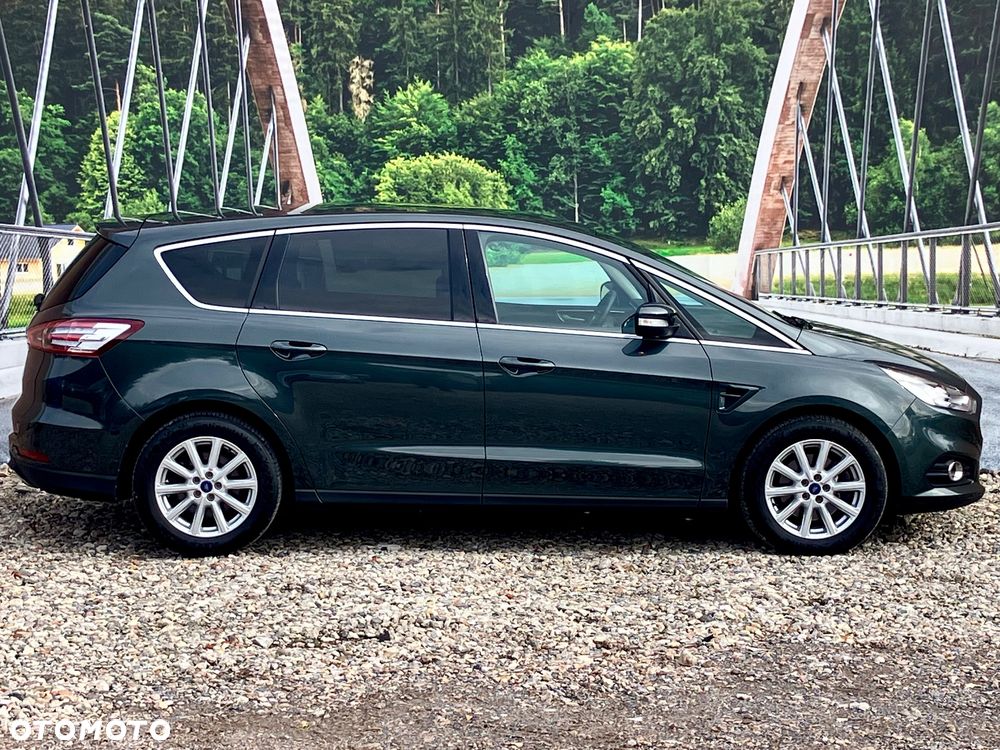 Ford S-Max - 11