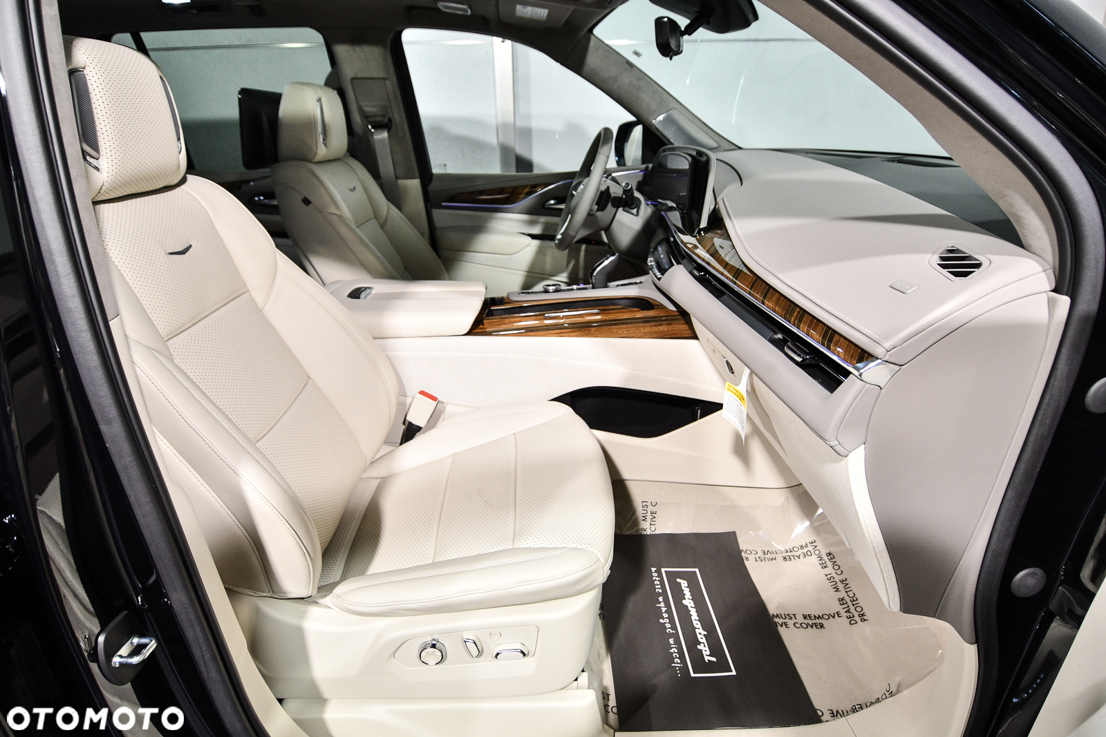 Cadillac Escalade - 23
