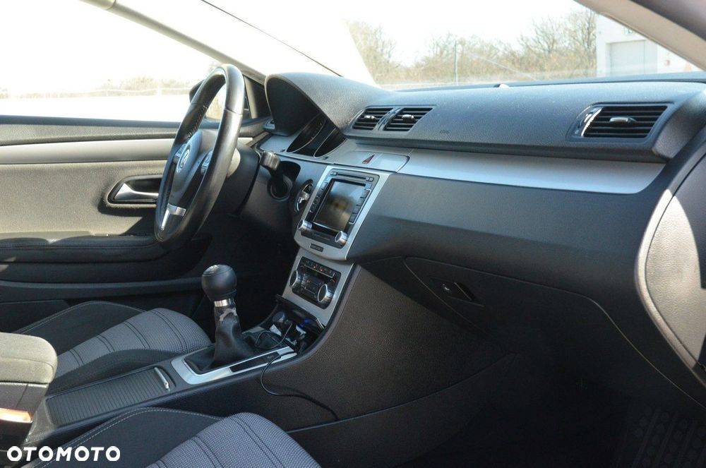 Volkswagen Passat CC 2.0 Blue TDI - 19