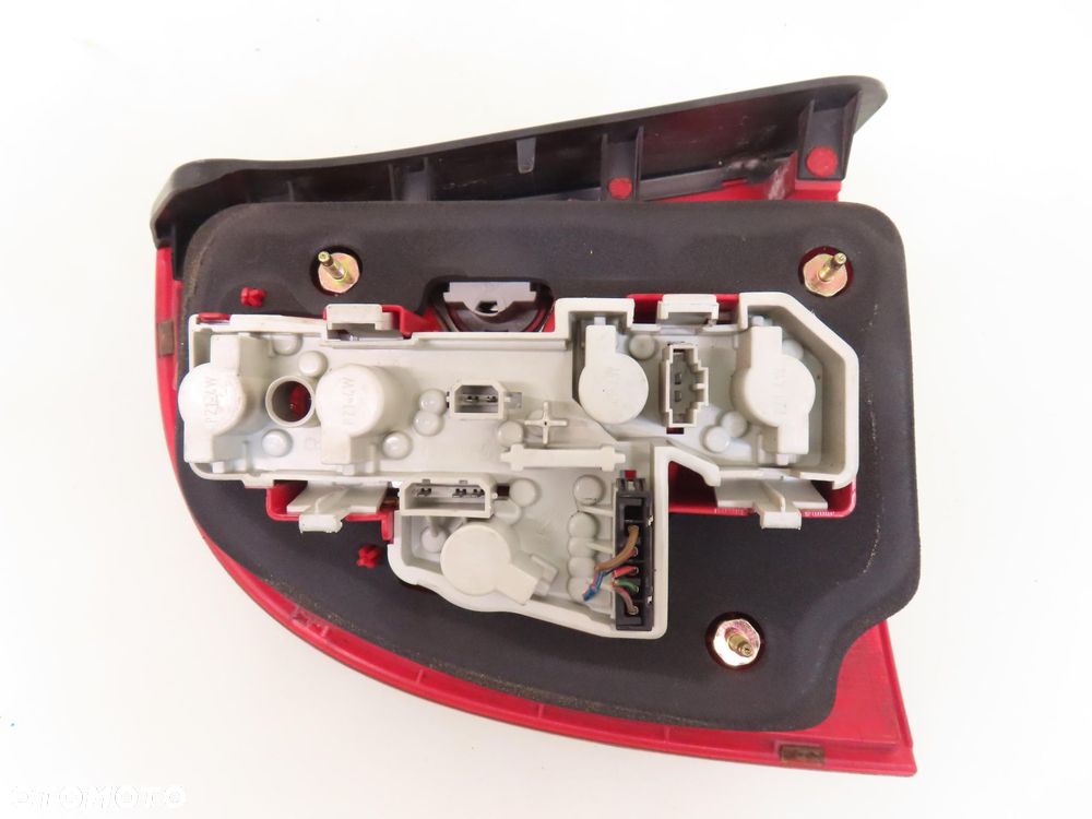 LAMPA PRAWA TYLNA VW PASSAT B5 FL sedan (3B3) 3B5945096AE - 8