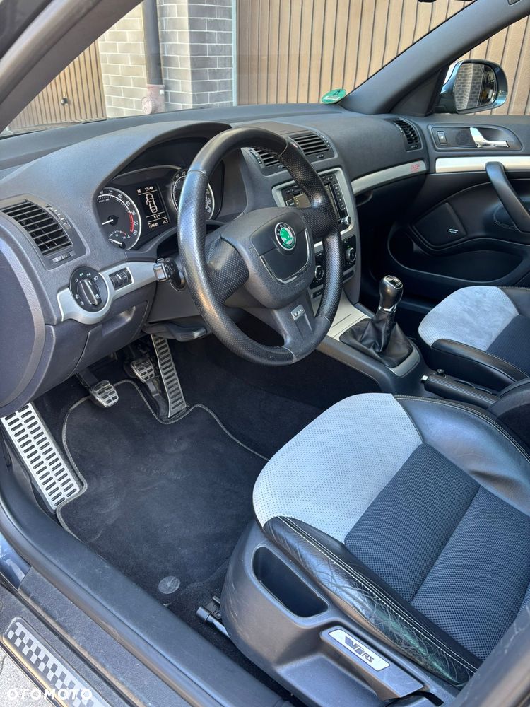 Skoda Octavia 2.0 TDI RS - 9