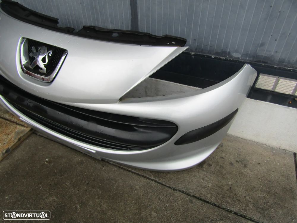 Para-choques Peugeot 207  ano 2007  (original em bom estado - 4