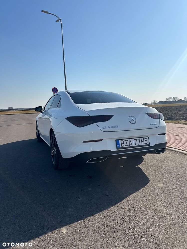 Mercedes-Benz CLA 250 4Matic 7G-DCT - 8