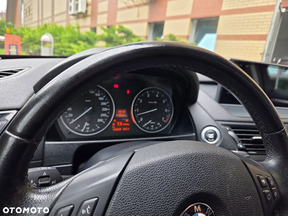 BMW X1 sDrive18i xLine - 40