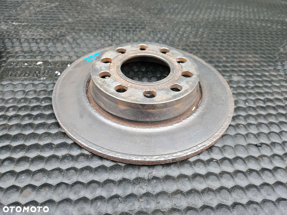 Tarcze Tarcza 8E0615601D 255mm 5x112 Klocki Hamulce Tyl Tylne Audi A4 B6 B7 Oryginalne - 15