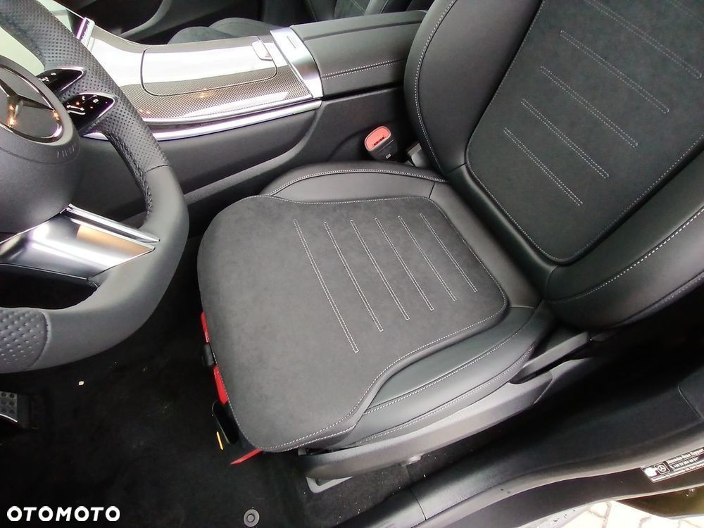 Mercedes-Benz GLC 220 d mHEV 4-Matic AMG Line - 13