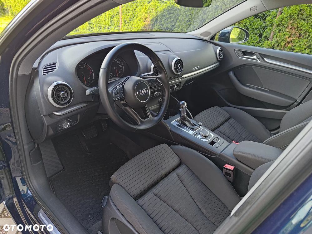 Audi A3 Sportback - 11
