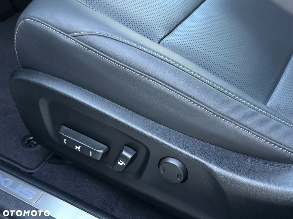 Lexus RX 450h F-Impression - 36