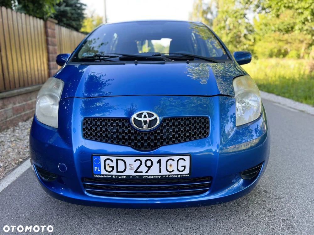 Toyota Yaris - 24