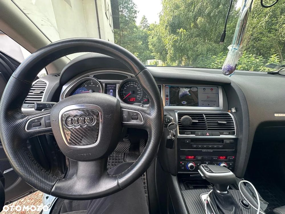 Audi Q7 - 7