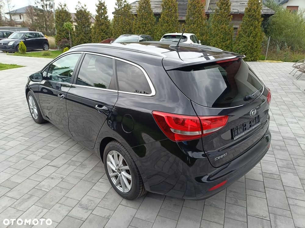 Kia Ceed - 8
