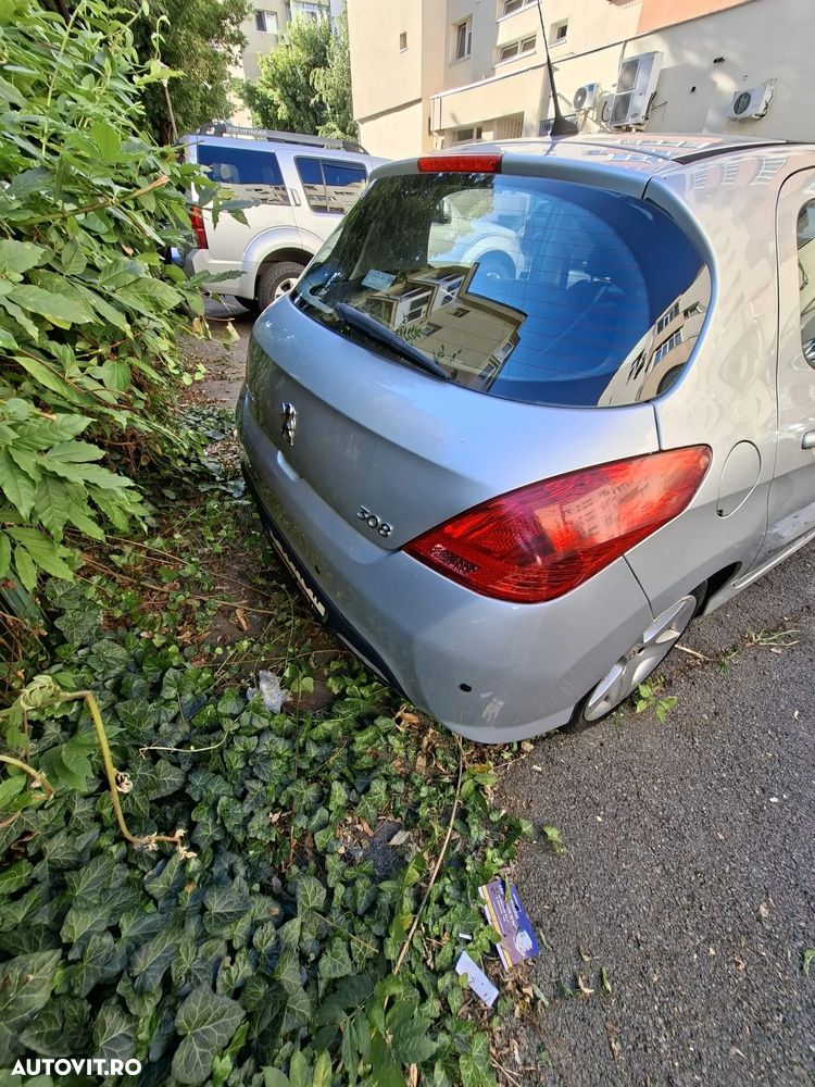 Peugeot 308 1.6E Premium Pack - 8