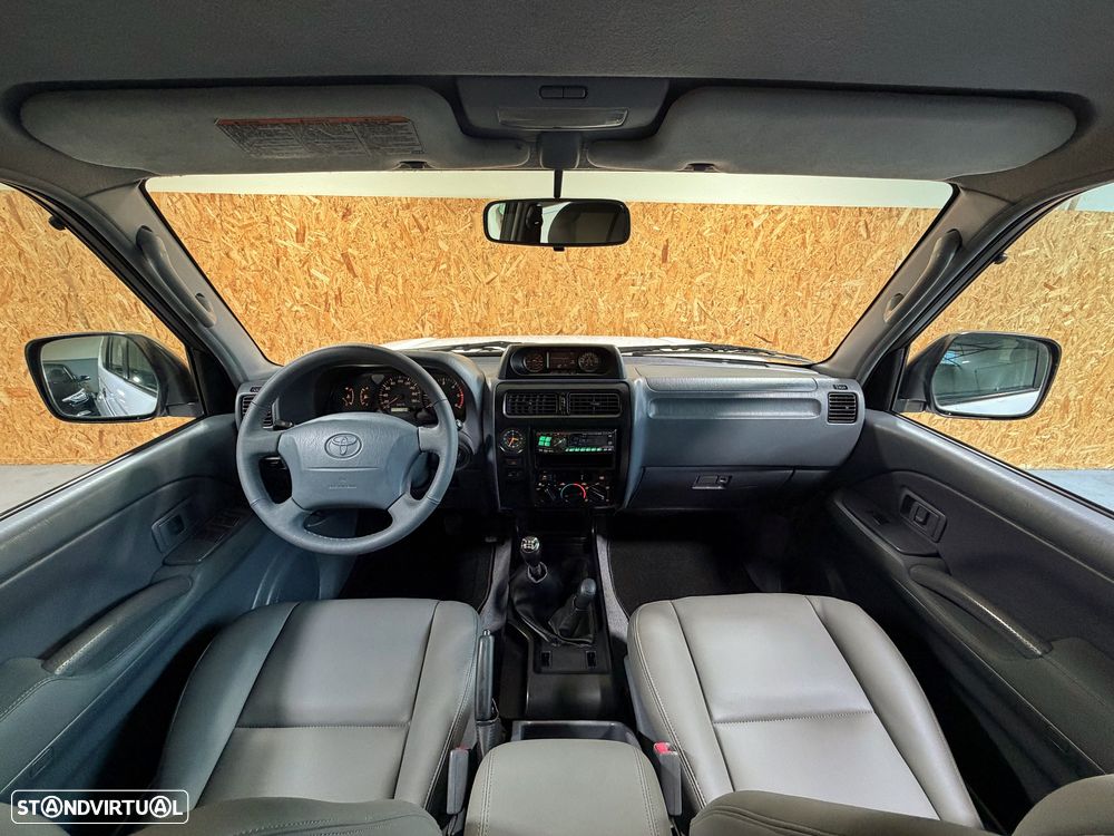 Toyota Land Cruiser 3.0 TD Pack 2 - 8