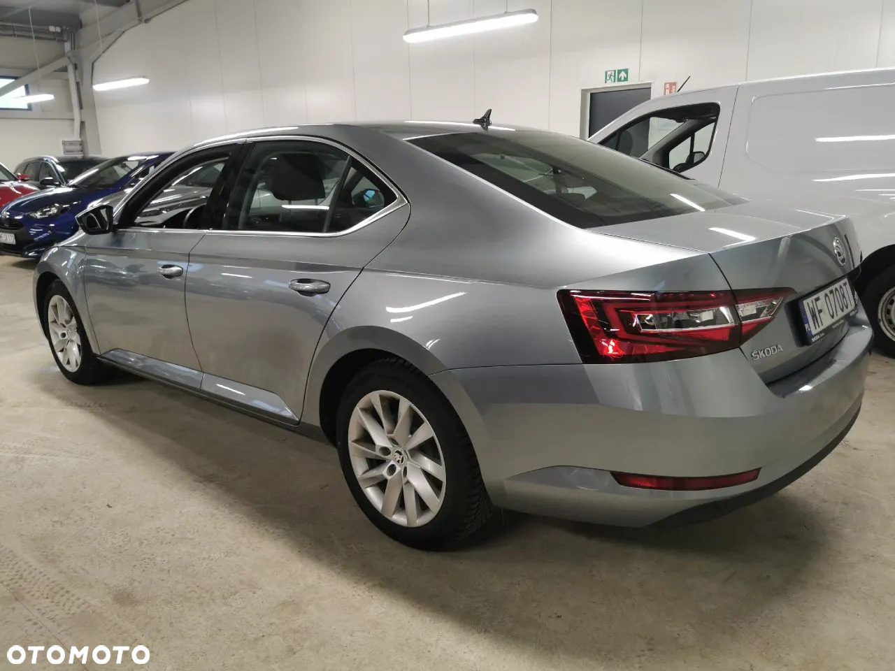 Skoda Superb 2.0 TDI SCR Style DSG - 5