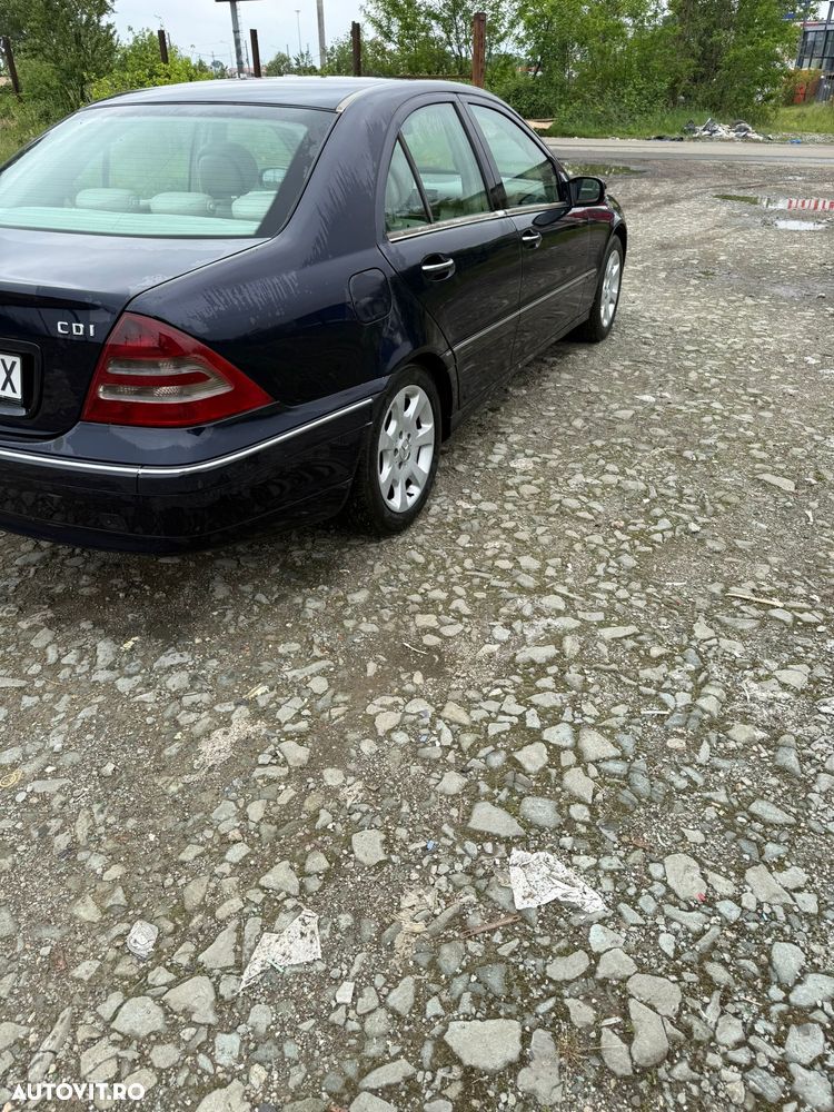 Mercedes-Benz C - 3