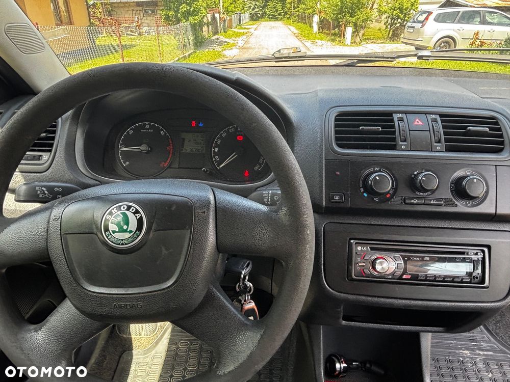 Skoda Fabia - 8