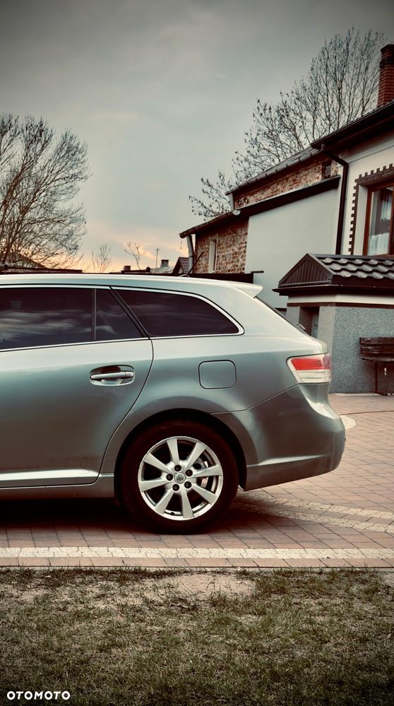 Toyota Avensis 2.0 D-4D Sol plus - 10