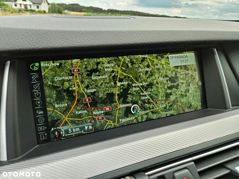 BMW Seria 5 525d xDrive - 18