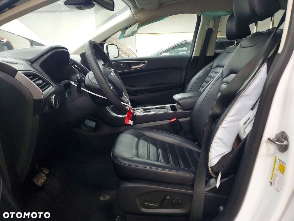 Ford Edge - 8