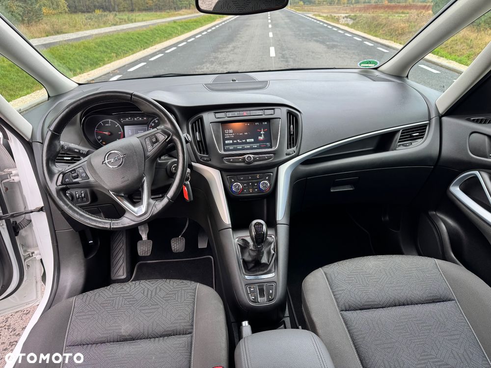 Opel Zafira - 23