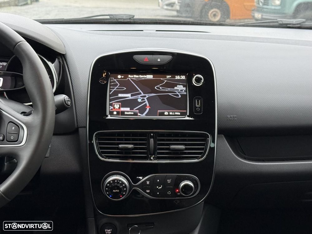 Renault Clio 0.9 TCE Limited - 32