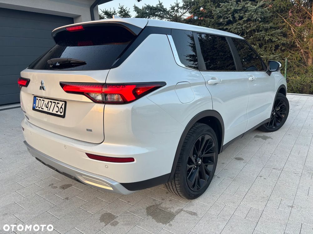Mitsubishi Outlander - 18
