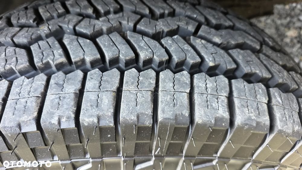 Nissan Terrano 2.7 TDi Comfort - 40