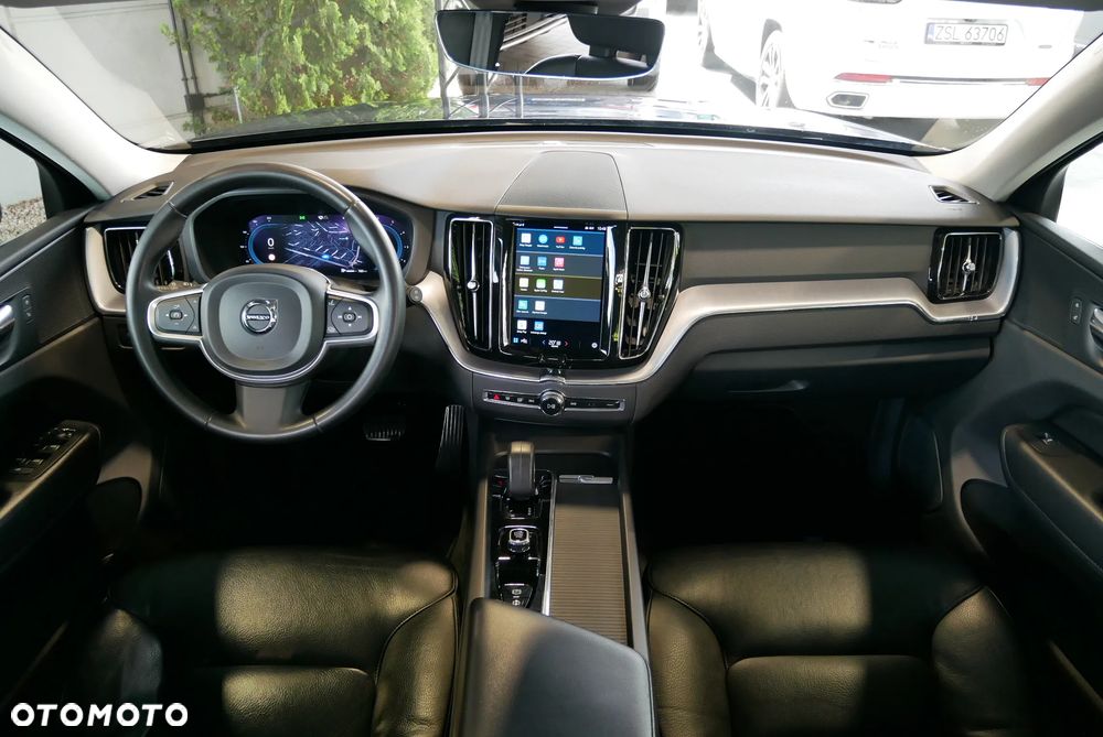 Volvo XC 60 B4 D Momentum Pro - 18