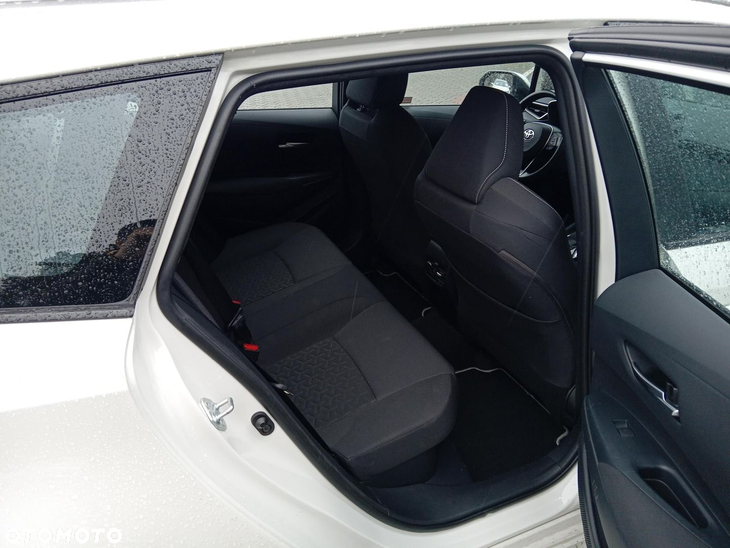 Toyota Corolla - 16