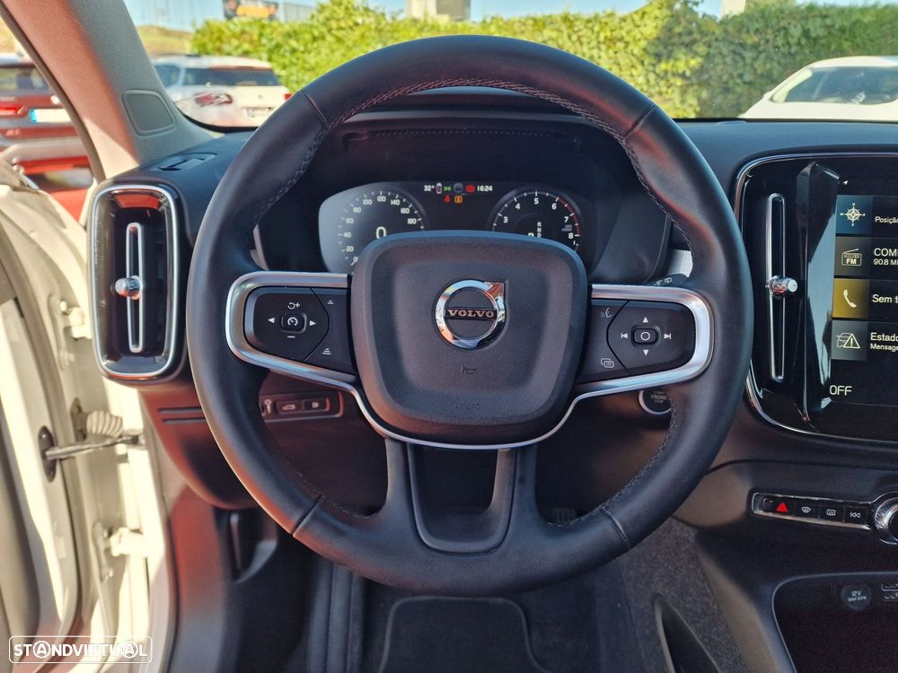 Volvo XC 40 T4 Recharge DKG Core - 16