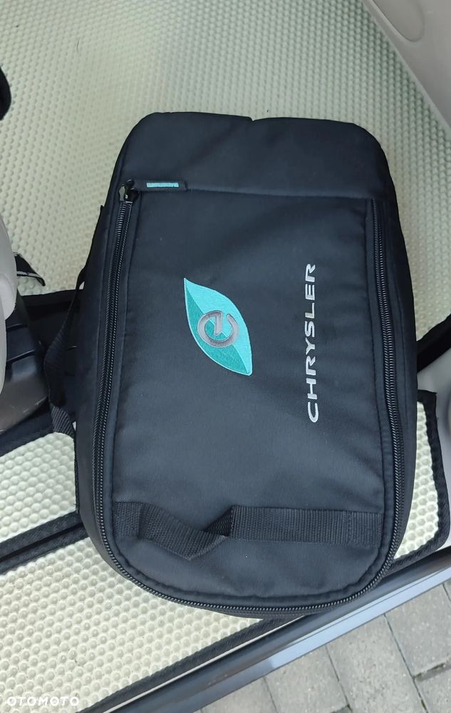 Chrysler Pacifica - 20