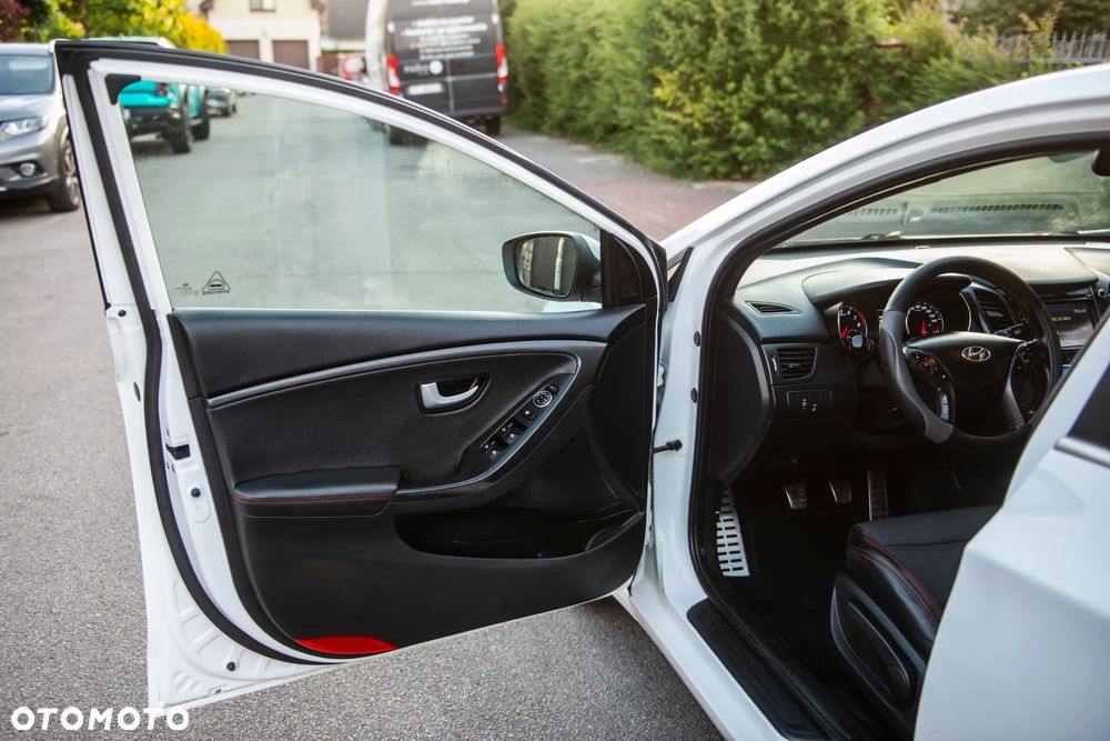 Hyundai i30 1.6 T GDI Turbo - 17