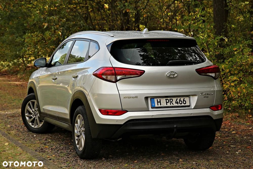 Hyundai Tucson 1.7 CRDI BlueDrive GO 2WD - 11