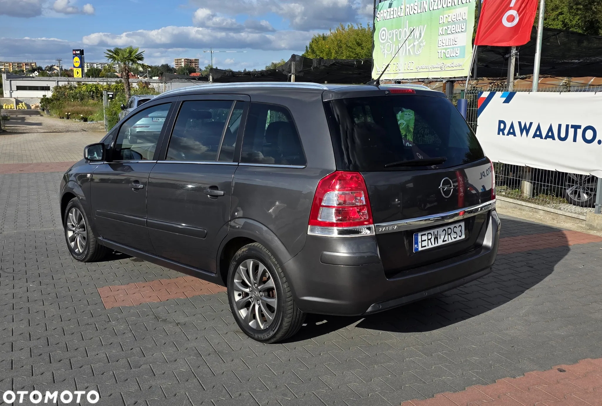 Opel Zafira 1.6 Cosmo - 3