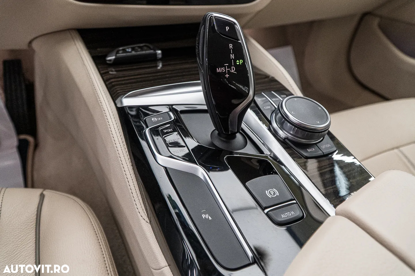 BMW Seria 5 520d xDrive Aut. Luxury Line - 29