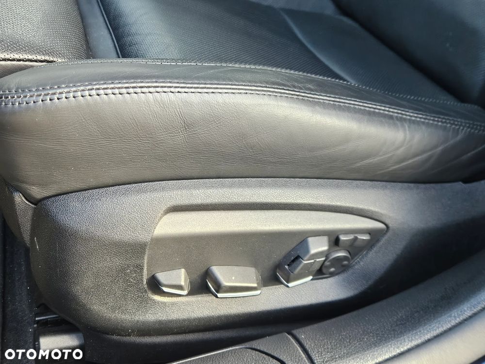 BMW Seria 7 750i xDrive Edition Exclusive - 27