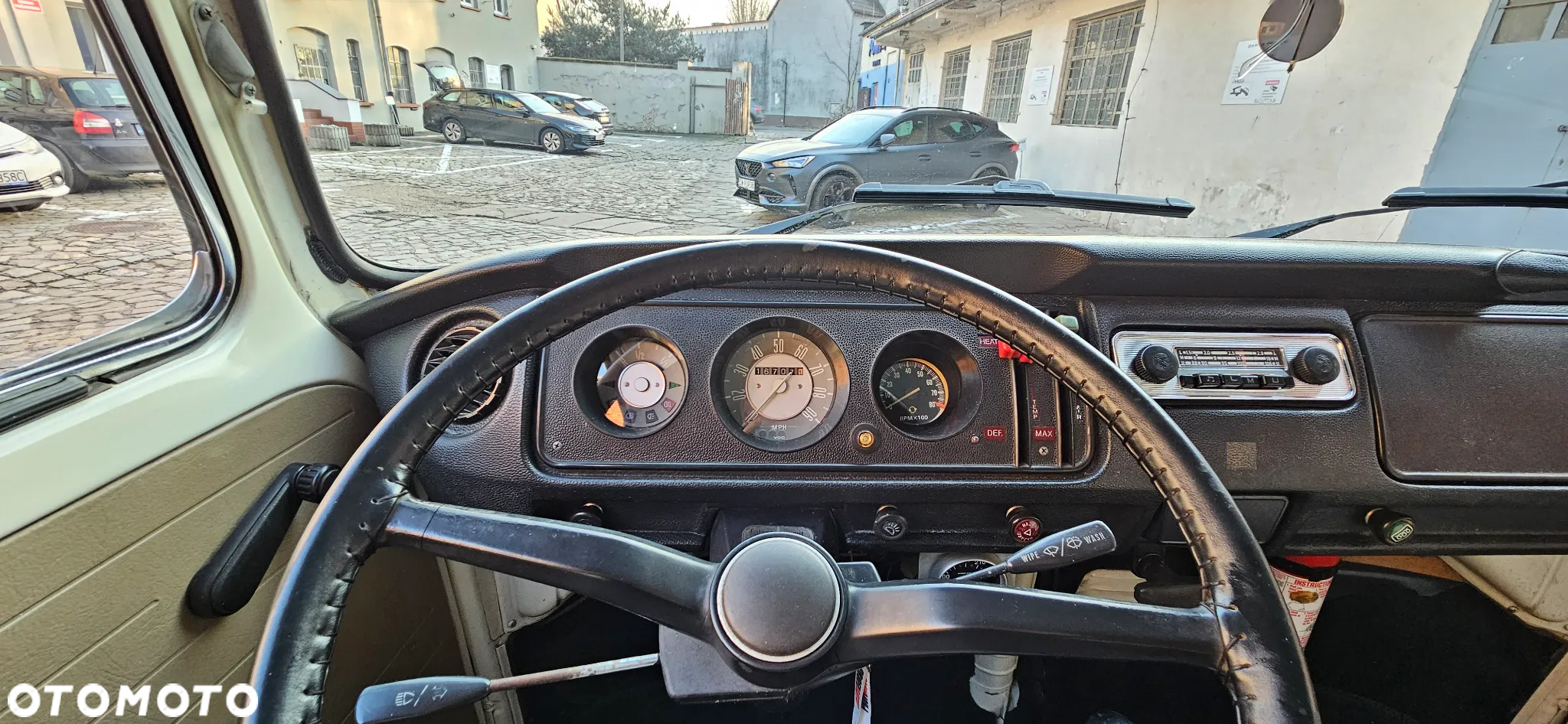 Volkswagen Transporter - 28